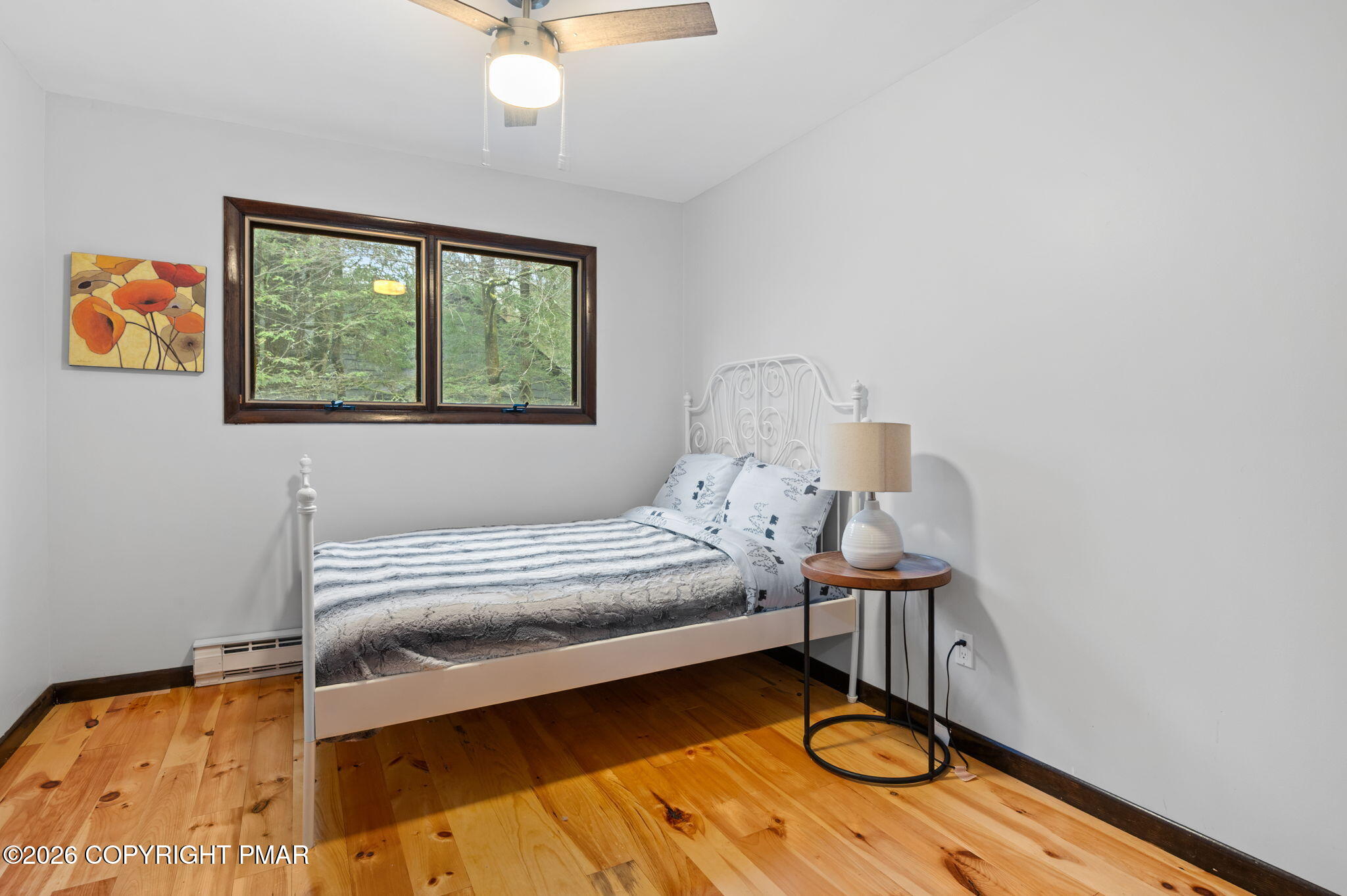 81 Split Rock Road Lake Harmony, PA 18624 - Photo 14 of 36 a living room with furniture