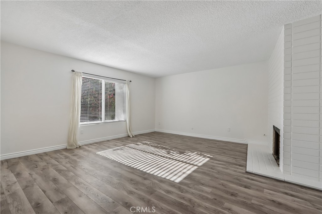 1184 Lyndhurst Drive Riverside, CA 92507 - Photo 3 of 36