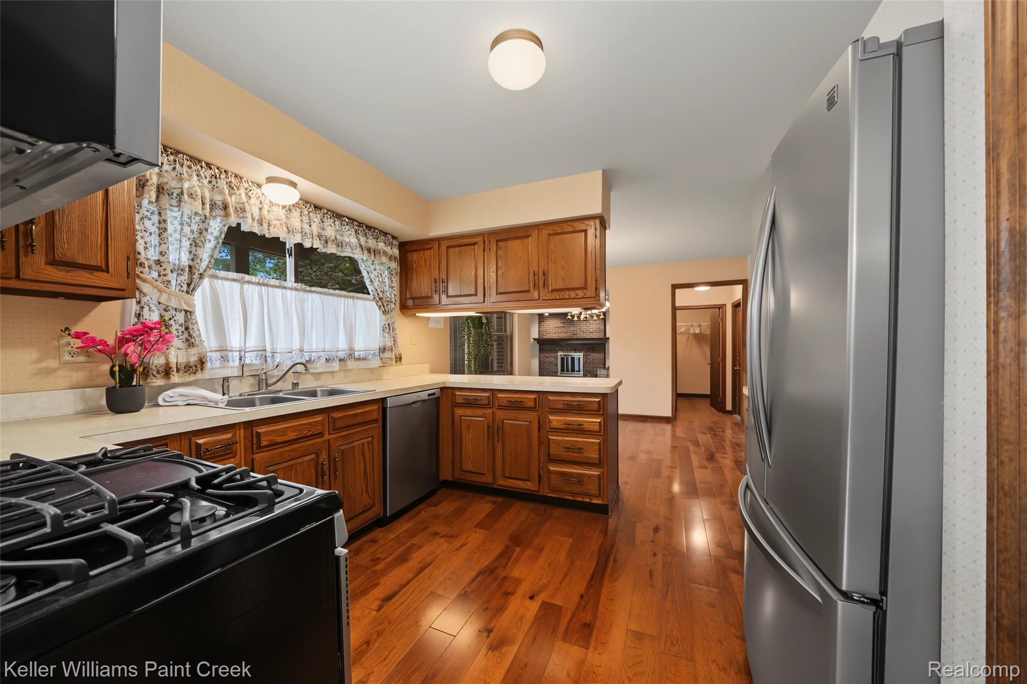 1077 Maple Leaf Drive Rochester, MI 48309 - Photo 22 of 60 1077 Maple Leaf Dr RHills HDR-45.jpeg