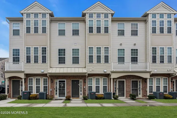 $525,000 | 14 Kyle Drive, Tinton Falls, NJ 07712