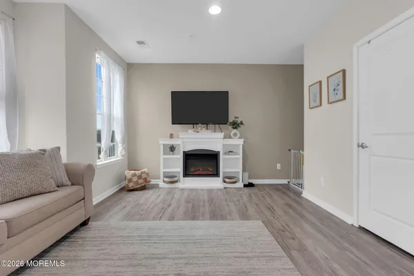 $525,000 | 14 Kyle Drive, Tinton Falls, NJ 07712