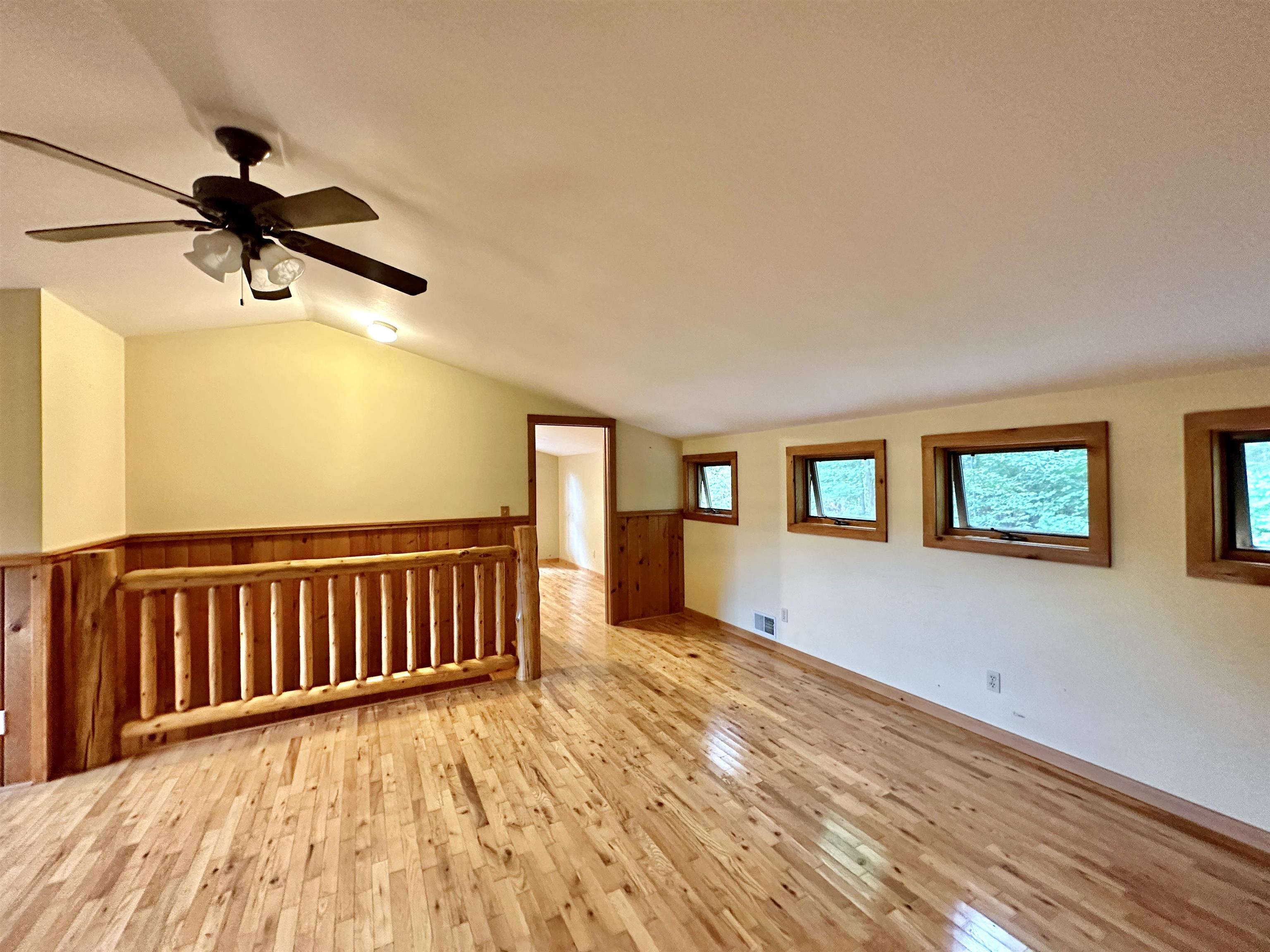 3150 South Maple Valley Road Suttons Bay, MI 49682 - Photo 37 of 54 1916451-36.JPG