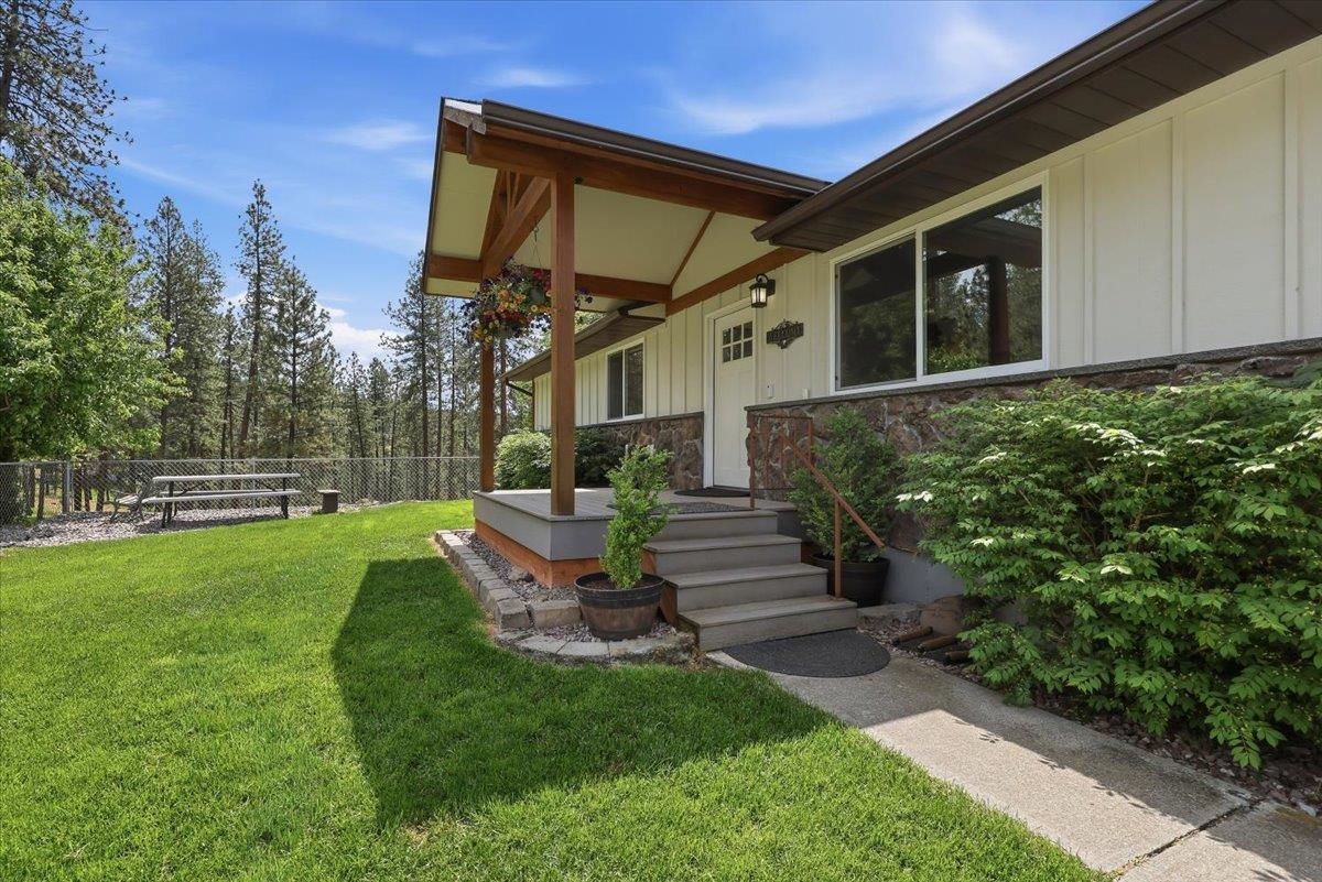 15009 East Cooper Road Mead, WA 99021 - Photo 6 of 50