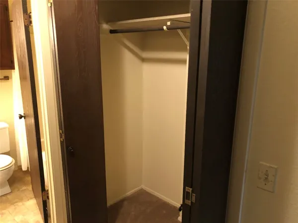 $1,500 | 914 West Meadowmere Lane, Austin, TX 78758