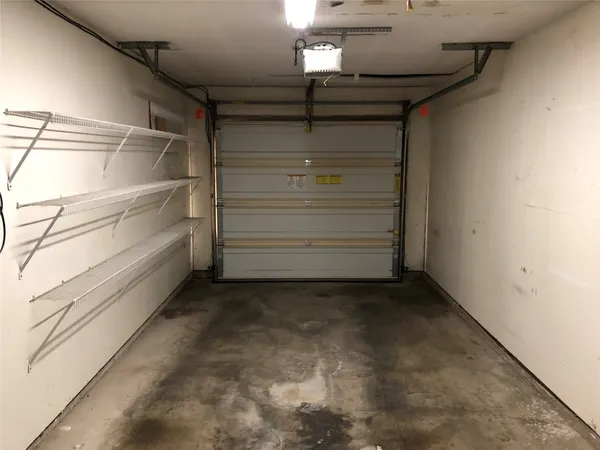 $1,500 | 914 West Meadowmere Lane, Austin, TX 78758