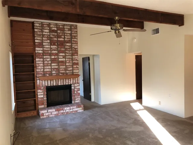 $1,500 | 914 West Meadowmere Lane, Austin, TX 78758