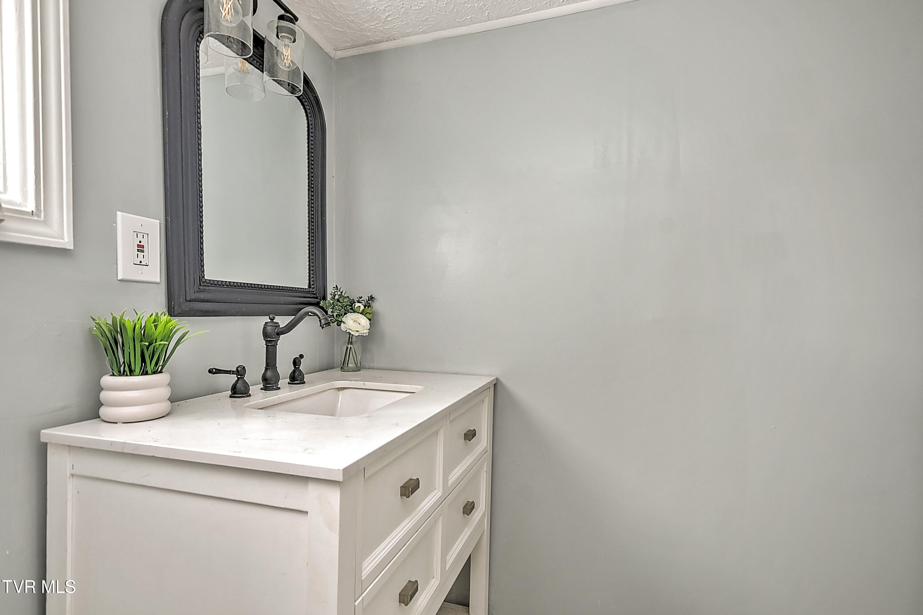 1208 Riverside Avenue, Unit 2 Kingsport, TN 37660 - Photo 20 of 28 1208 Riverside HB-19