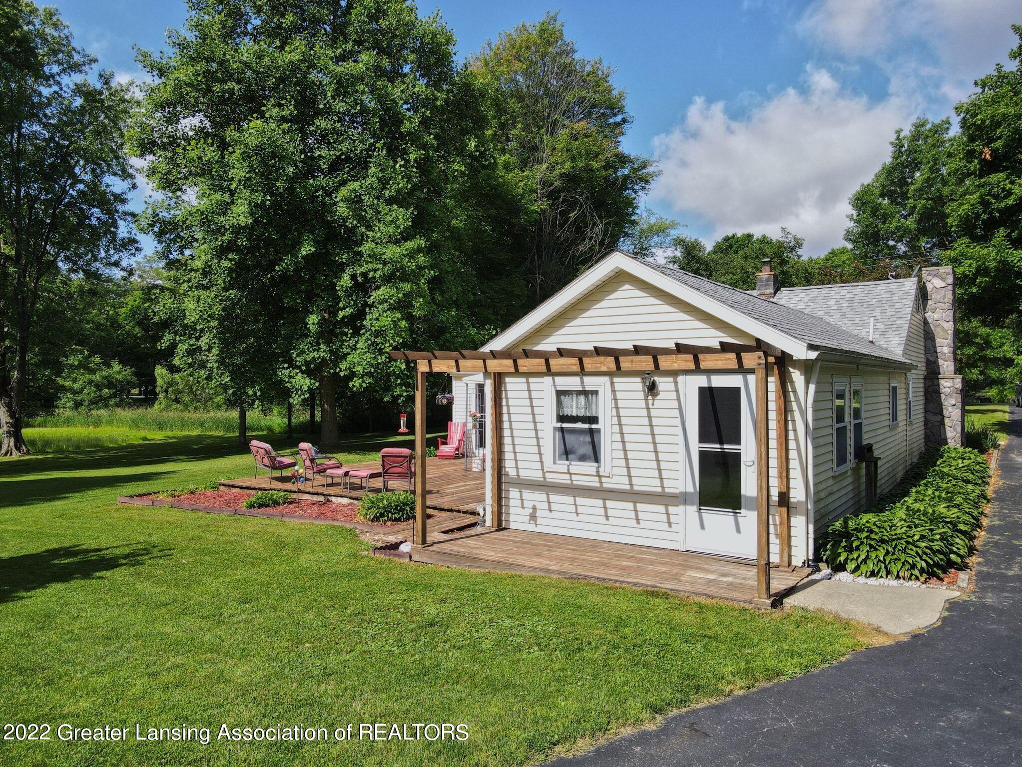 916 Grovenburg Road Holt, MI 48842 - Photo 25 of 45 10