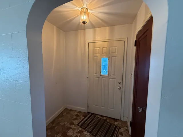 a view of utility room