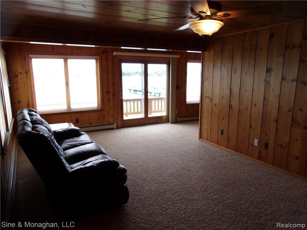 8075 North River Road Marine City, MI 48039 - Photo 25 of 38 100_0081.JPG