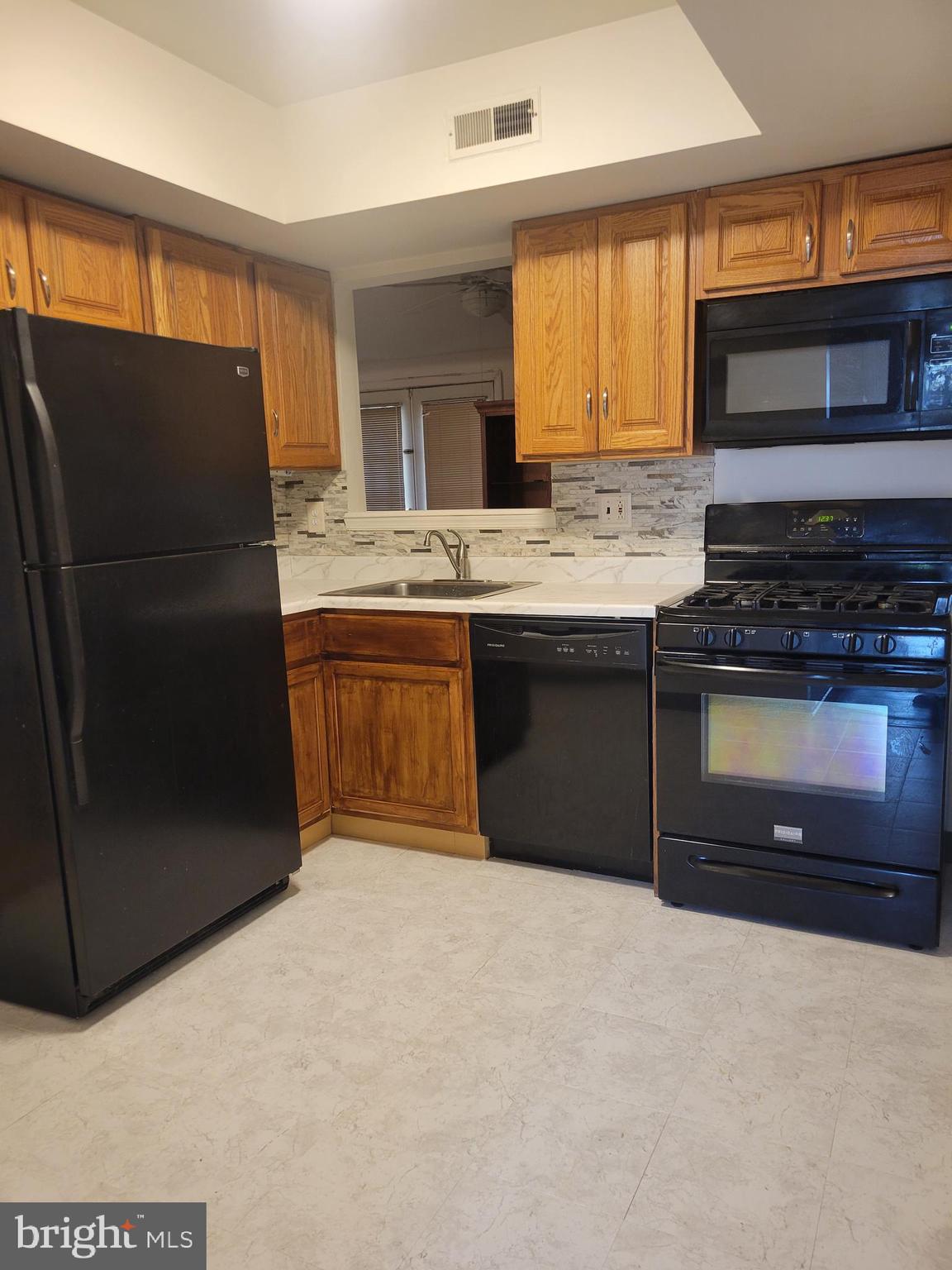 3 Farmhouse Court Sicklerville, NJ 08081 - Photo 6 of 6 Kitchen