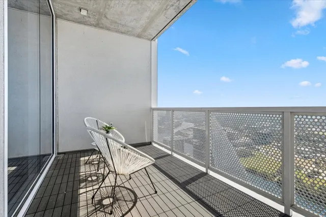 $20,500 | 301 West Avenue, Unit 5604, Austin, TX 78701