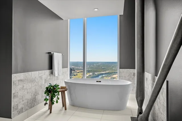 $20,500 | 301 West Avenue, Unit 5604, Austin, TX 78701