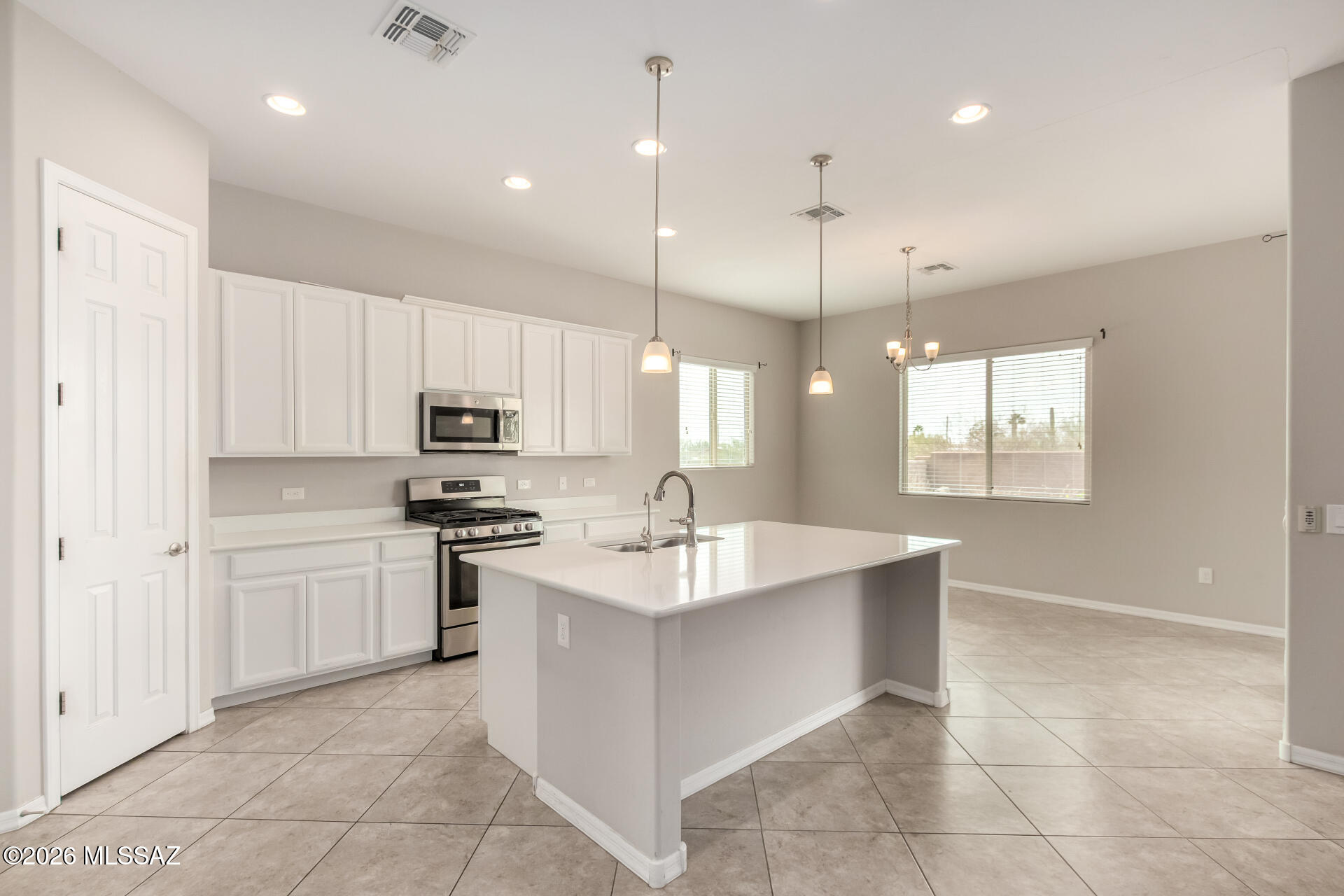 2974 South Open Range Way Tucson, AZ 85713 - Photo 9 of 27 Kitchen