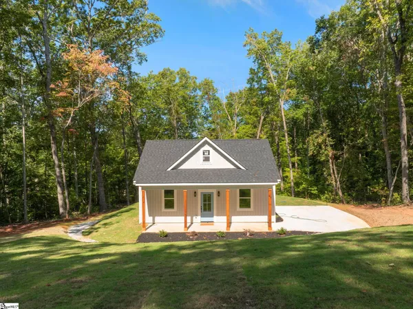 $244,000 | 612 Kingswood Drive, Westminster, SC 29693