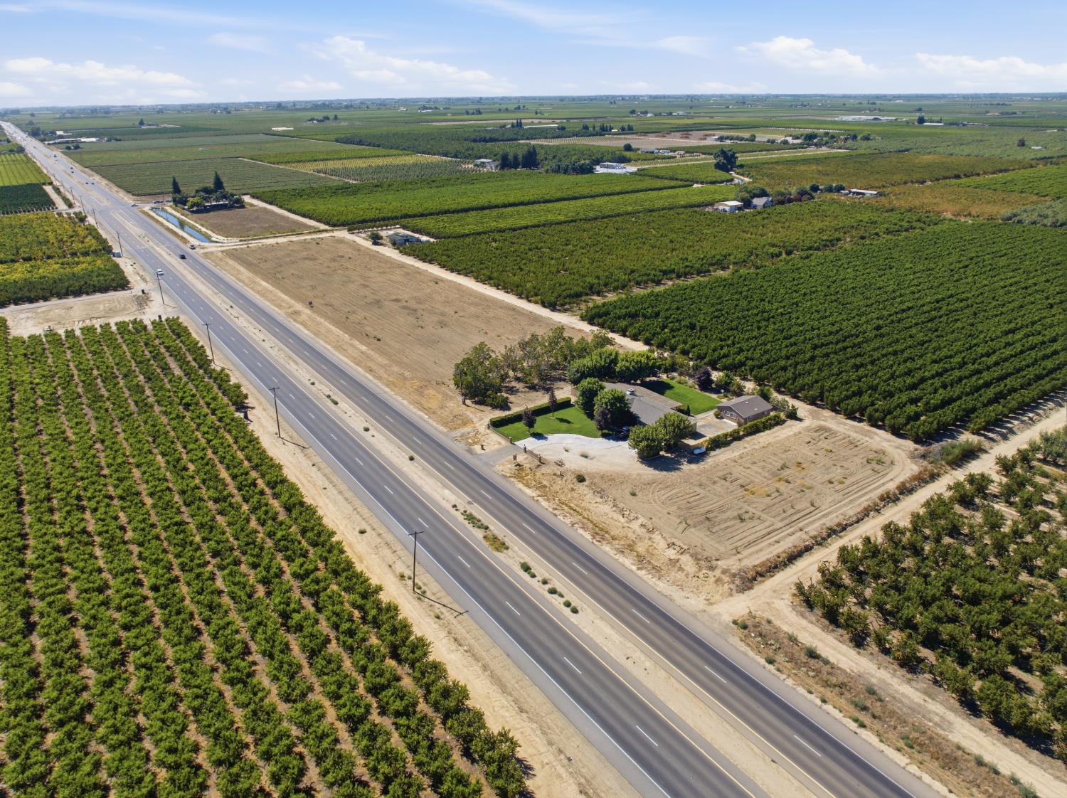3448 Avenue 416 Reedley, CA 93654 - Photo 5 of 50 Gallery Image 5