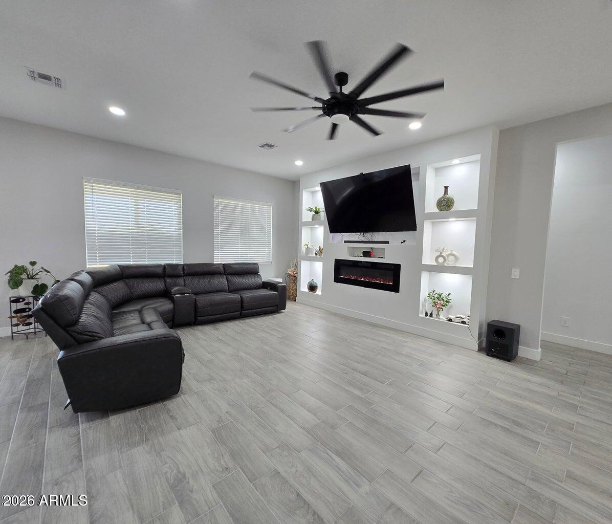 22417 West Lower Buckeye Road Buckeye, AZ 85326 - Photo 12 of 40 Livingroom