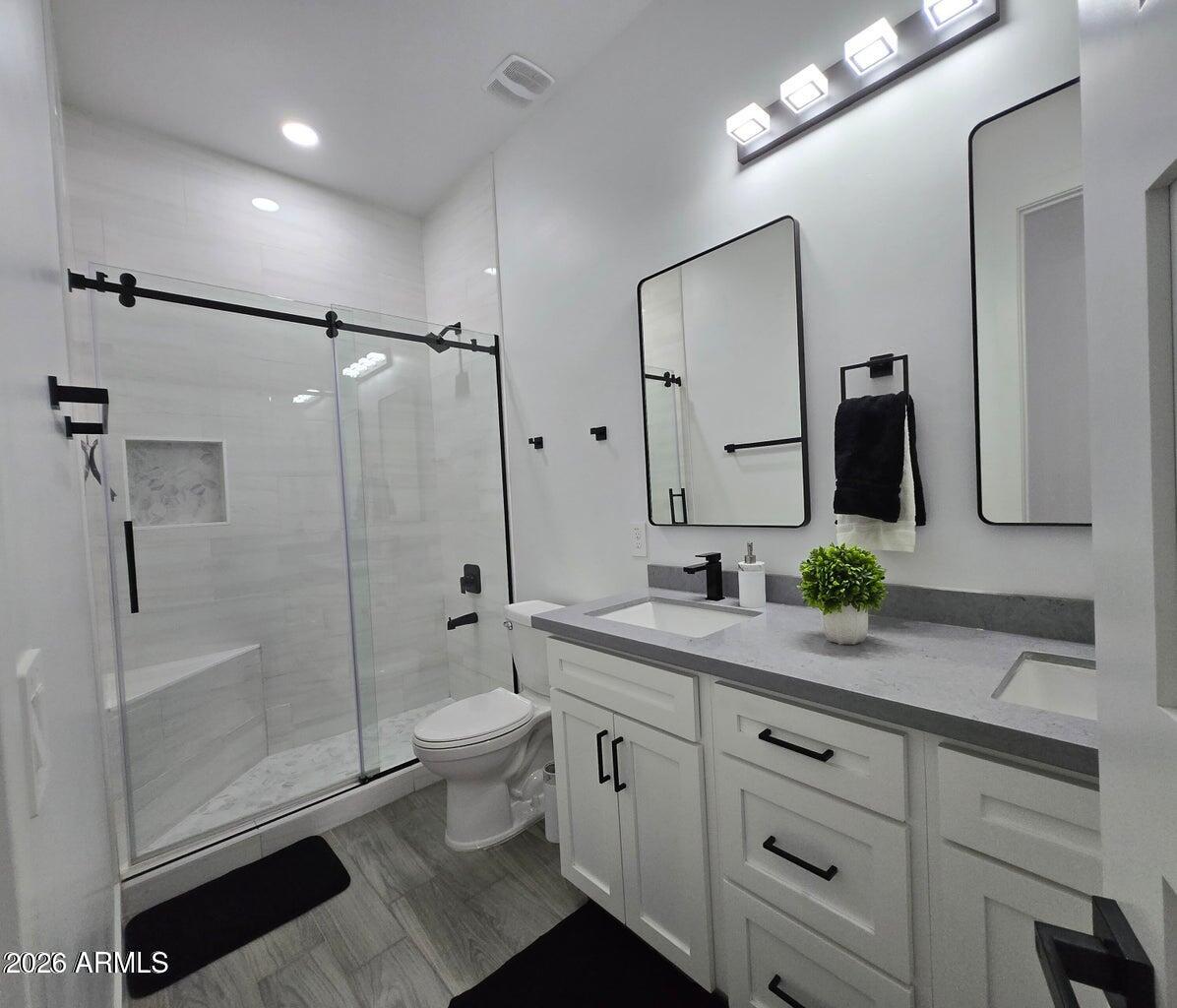 22417 West Lower Buckeye Road Buckeye, AZ 85326 - Photo 25 of 40 bathroom walkin shower