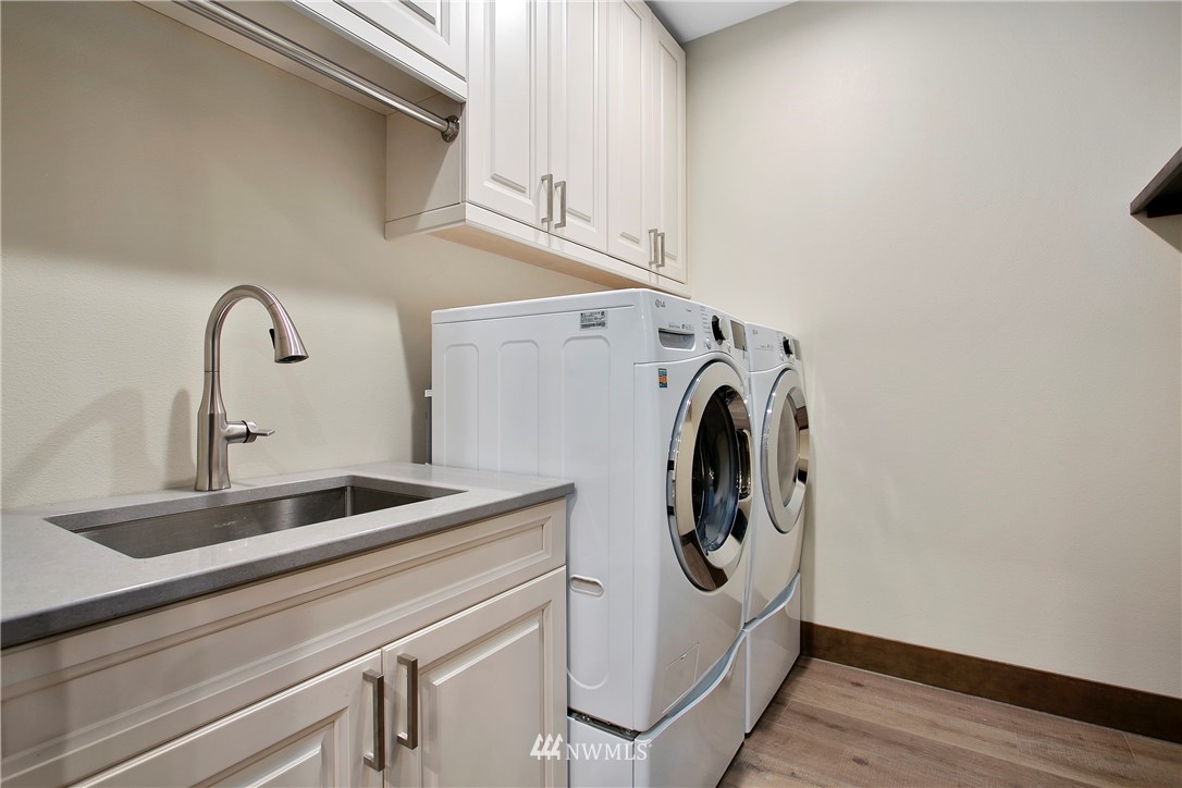 1130 West Axton Road Ferndale, WA 98248 - Photo 9 of 40 a close view of utility and utility room with washer and dryer