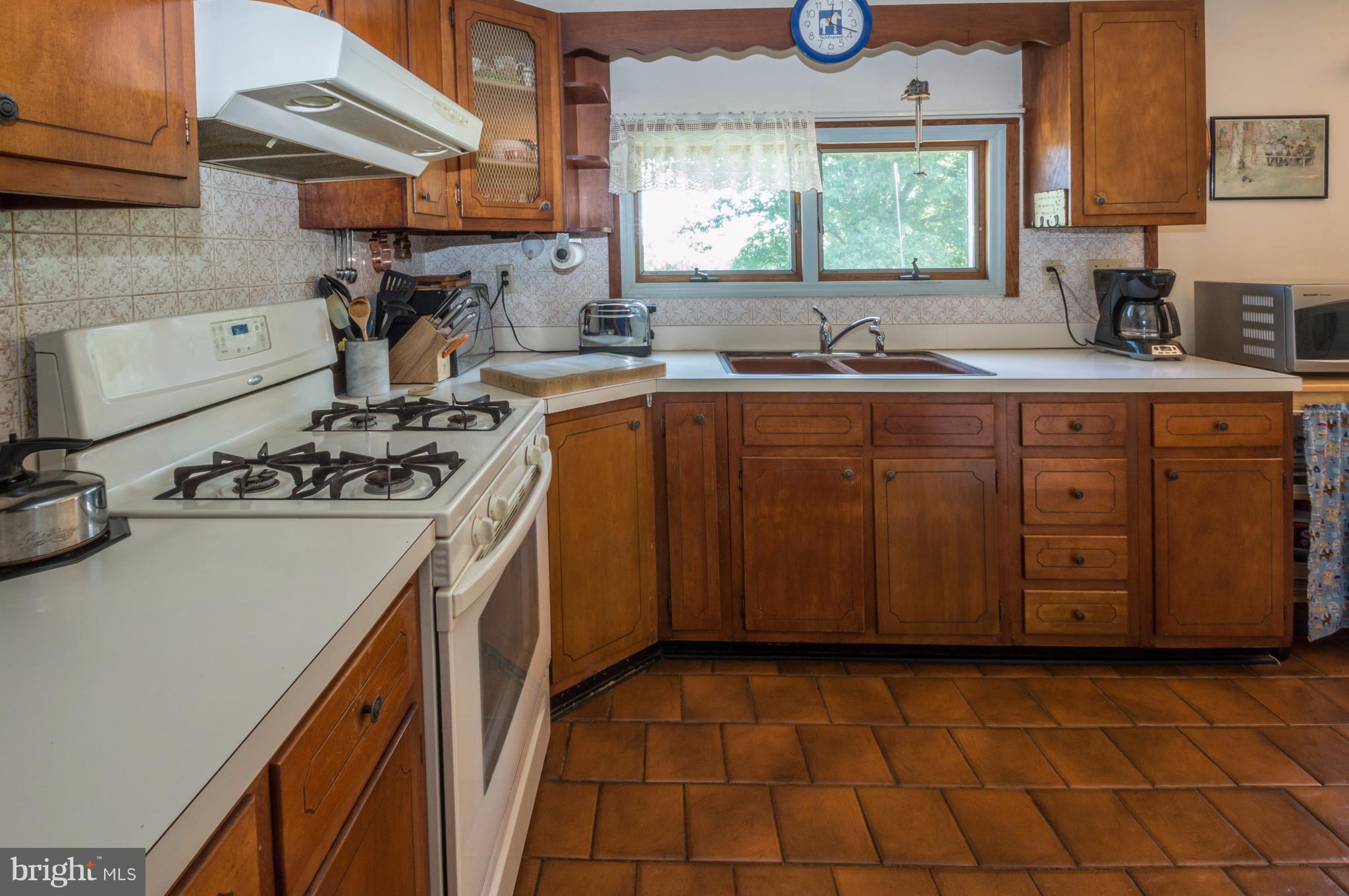 2432 Appleton Road Elkton, MD 21921 - Photo 7 of 21 Kitchen