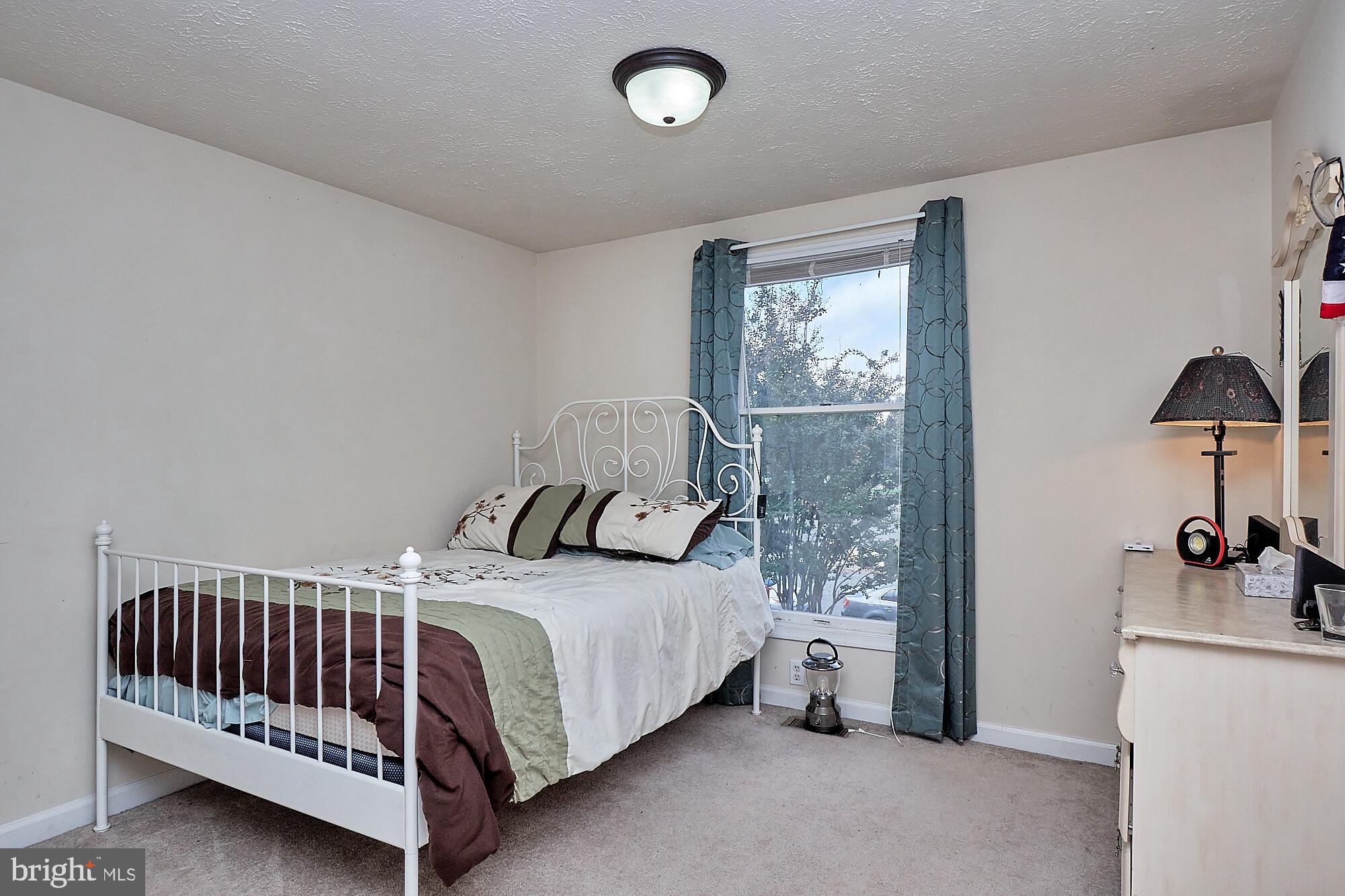 8733 Weems Road Manassas, VA 20110 - Photo 16 of 31 Gallery Image 16