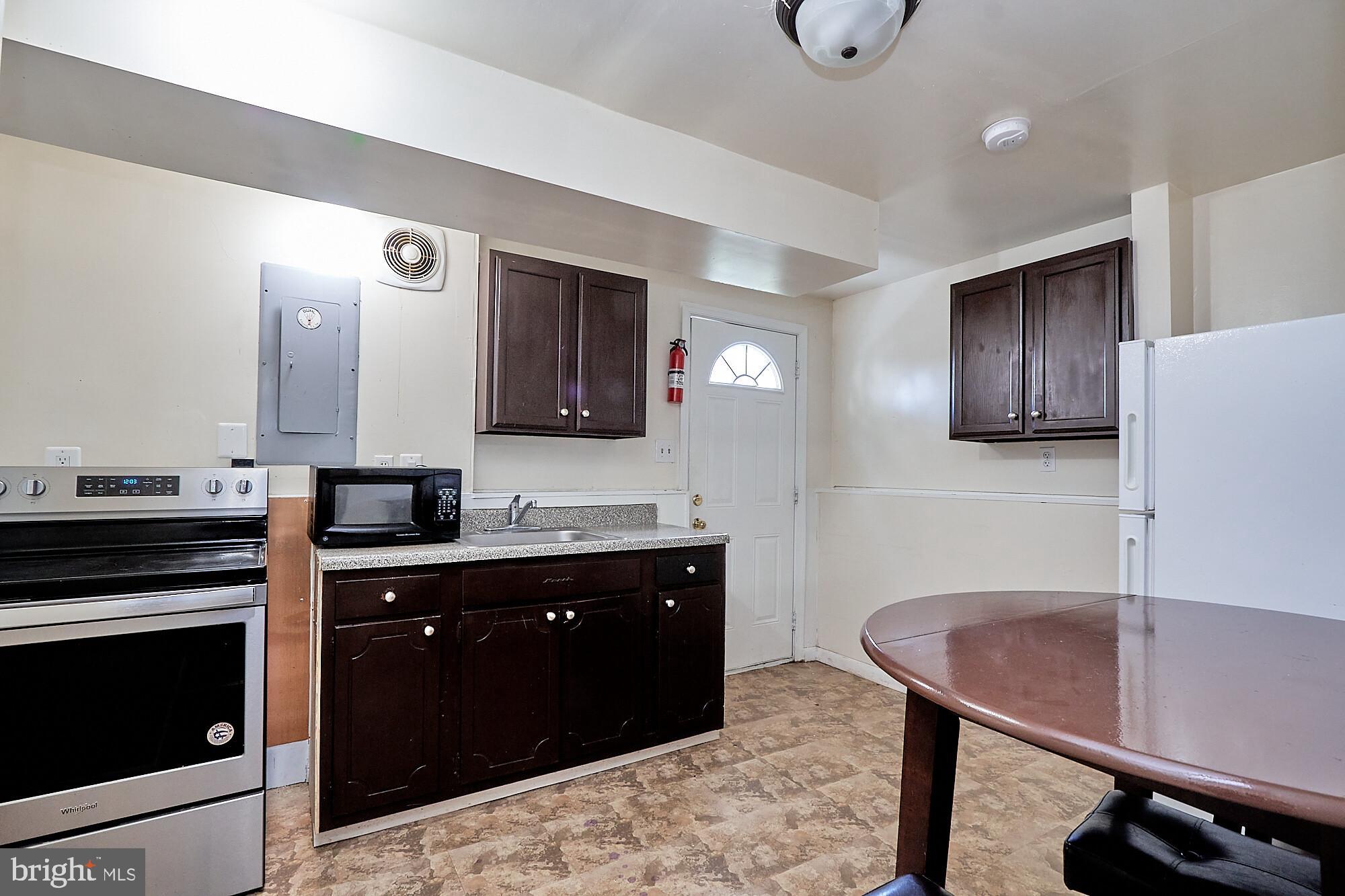 8733 Weems Road Manassas, VA 20110 - Photo 25 of 31 Gallery Image 25