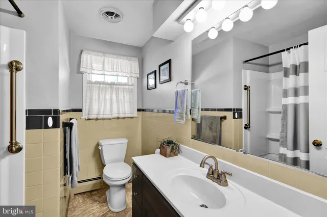 $384,900 | 1647 Oak Street, Lebanon, PA 17042