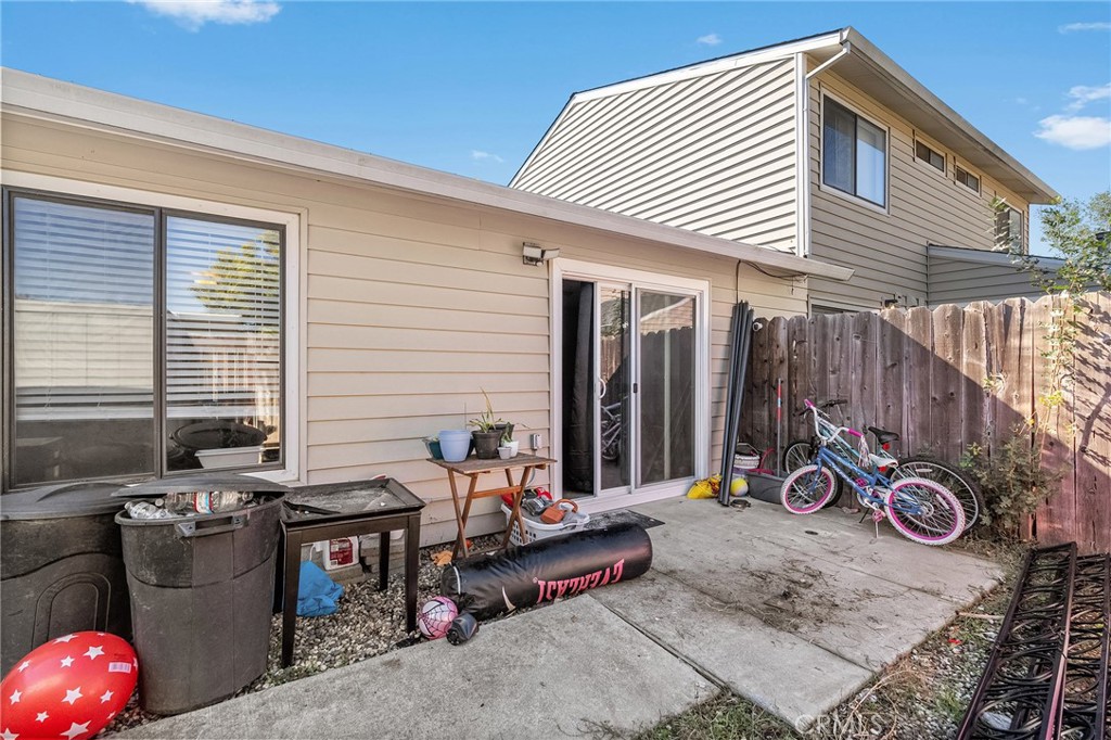 631 North Street Corning, CA 96021 - Photo 38 of 39 a view of a chairs and table in a patio