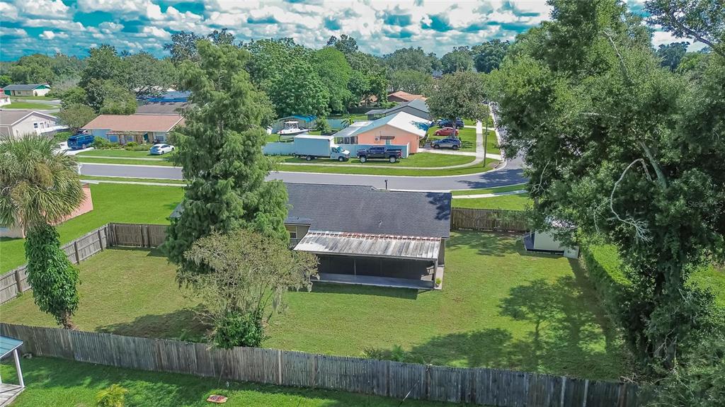 2531 Ridge Top Way Valrico, FL 33594 - Photo 16 of 77 Gallery Image 16