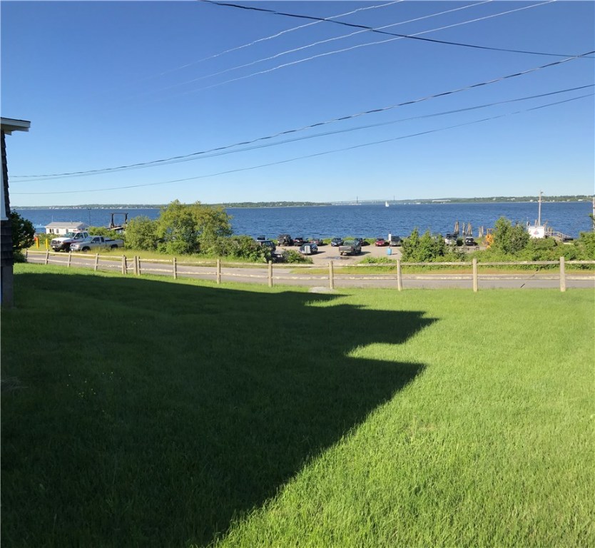 5 Pier Road Portsmouth, RI 02872 - Photo 4 of 33 Gallery Image 4