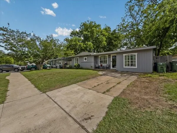 $220,000 | 1310 East Inwood Drive, Arlington, TX 76010