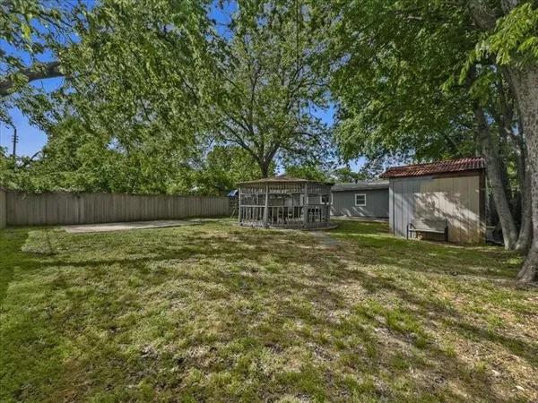 $220,000 | 1310 East Inwood Drive, Arlington, TX 76010