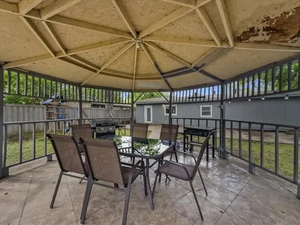 $220,000 | 1310 East Inwood Drive, Arlington, TX 76010