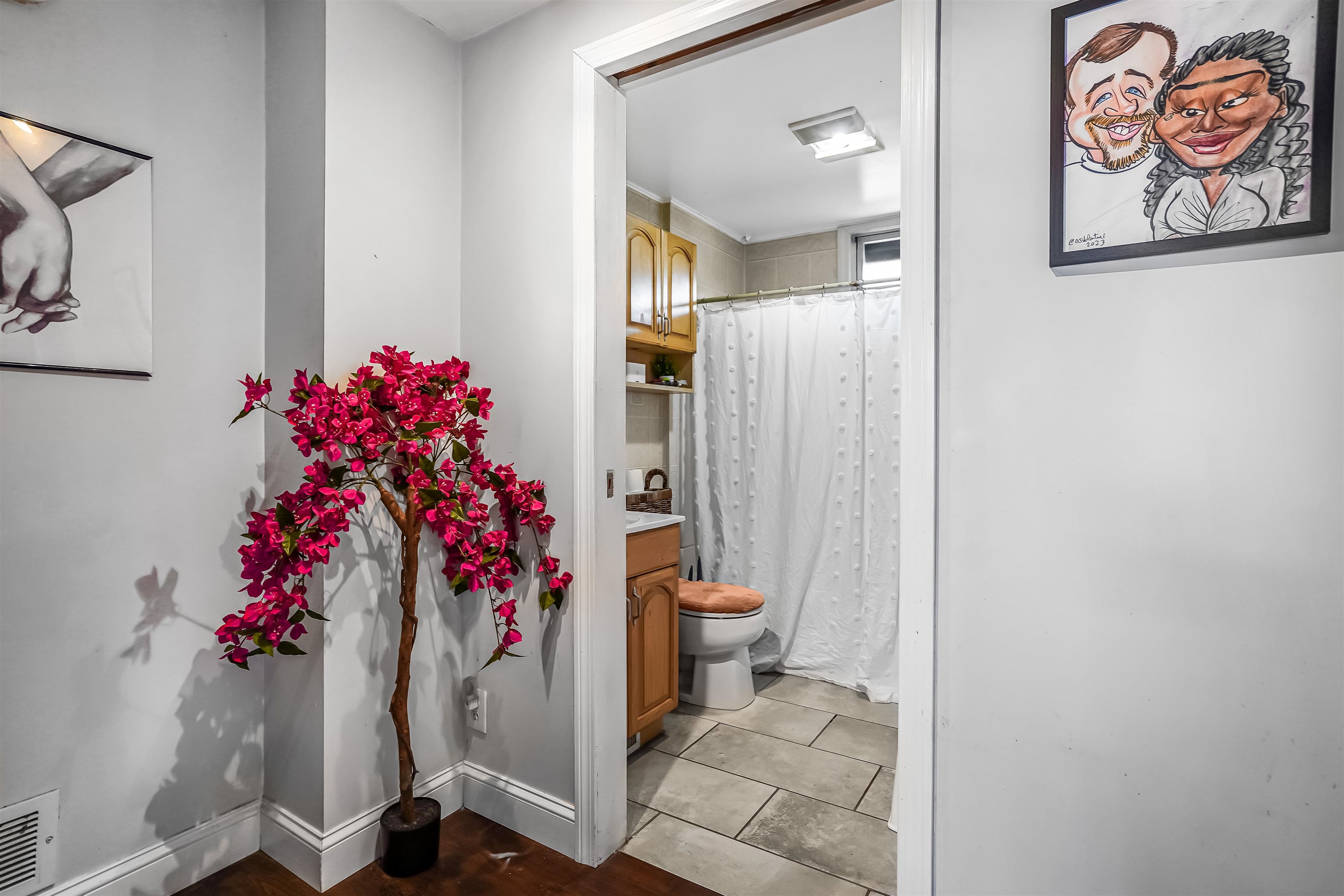 85 Merrow Street Manchester, NH 03104 - Photo 5 of 43