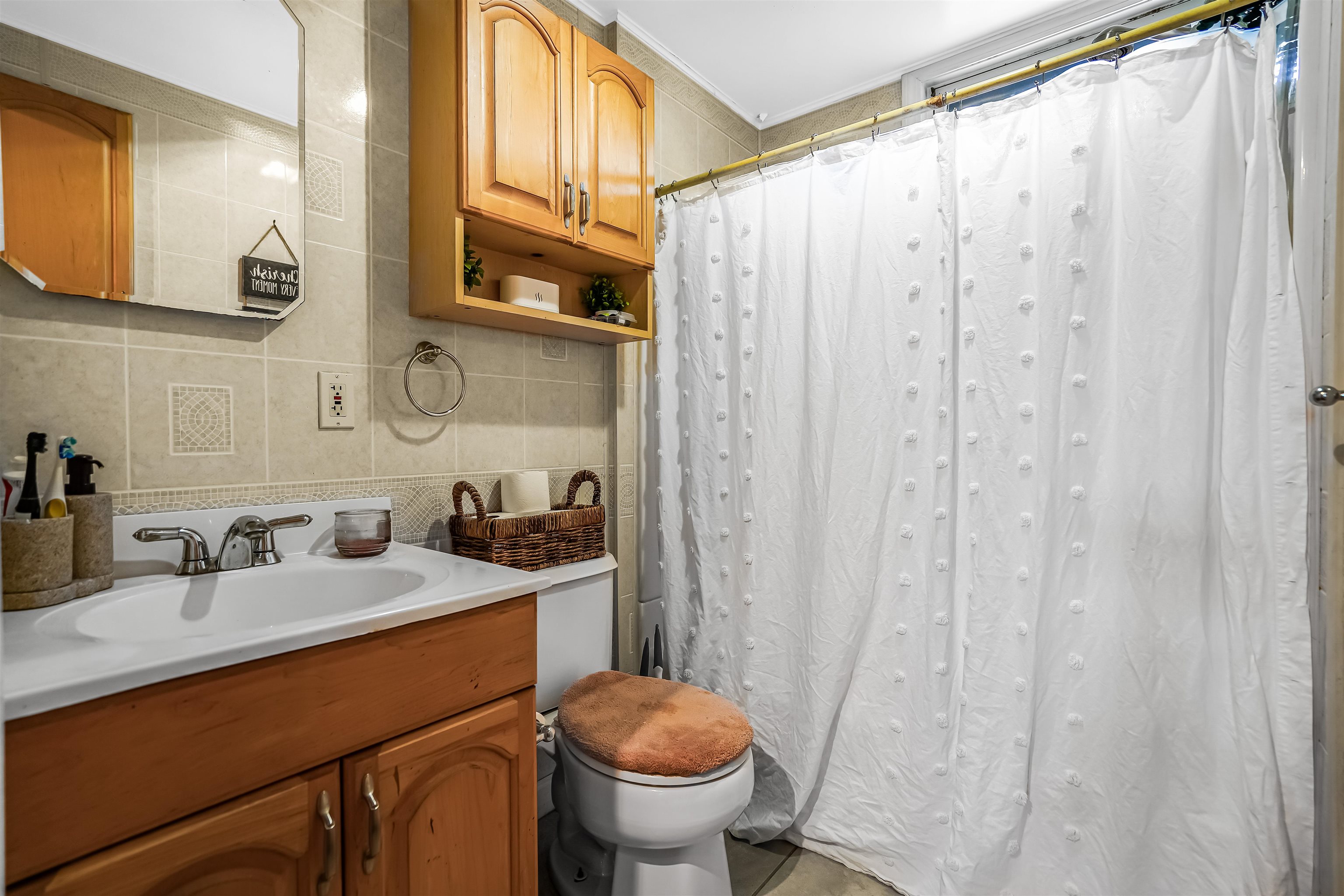 85 Merrow Street Manchester, NH 03104 - Photo 6 of 43