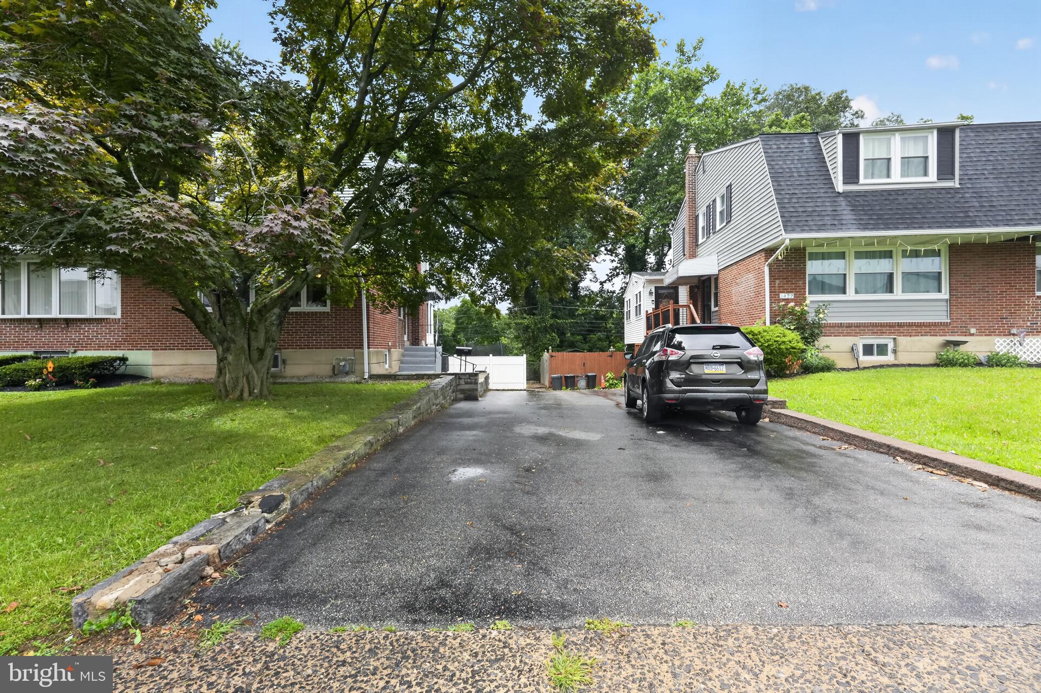 1420 Grace Road Swarthmore, PA 19081 - Photo 4 of 28 Driveway