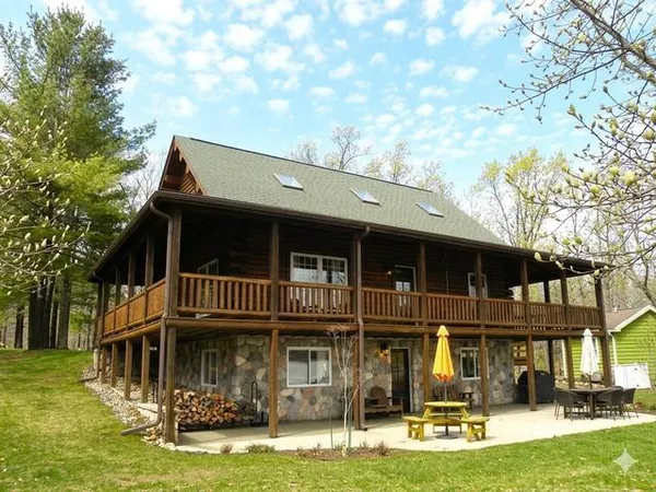 $519,900 | 16211 Pretty Lake Drive, Mecosta, MI 49332