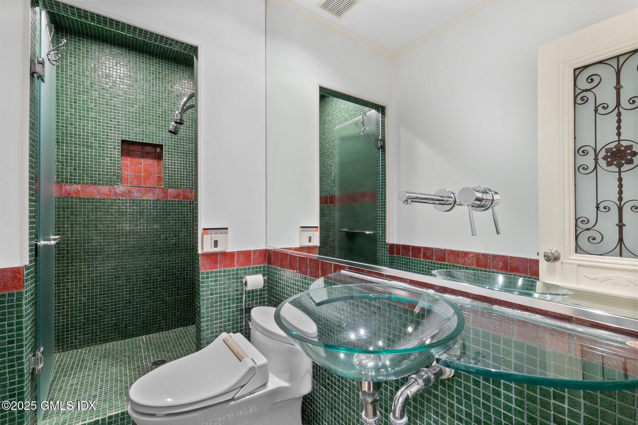 173 Stanwich Road Greenwich, CT 06830 - Photo 13 of 26 25-web-or-mls-173-stanwich-rd