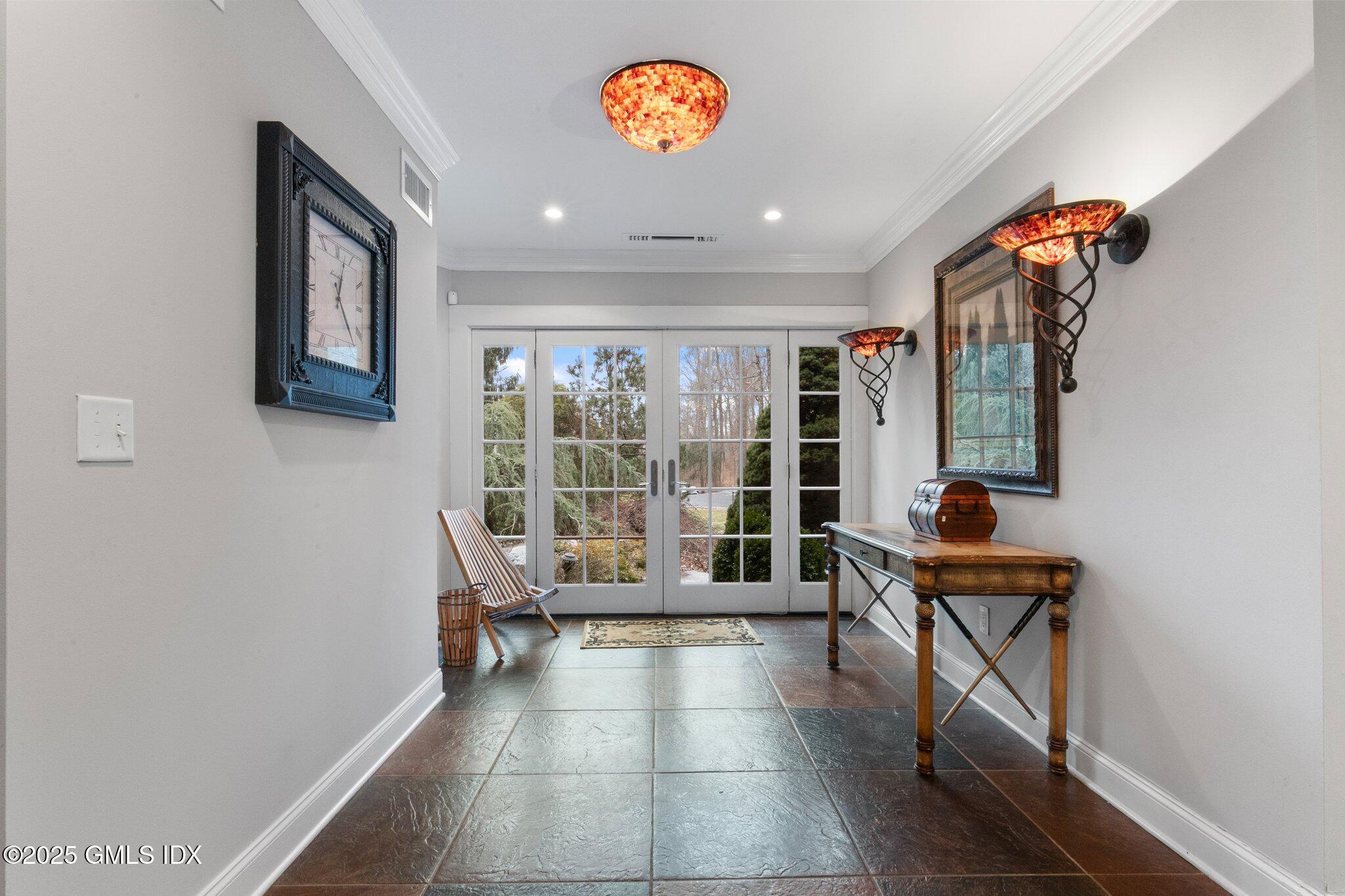 173 Stanwich Road Greenwich, CT 06830 - Photo 2 of 26 29-web-or-mls-173-stanwich-rd