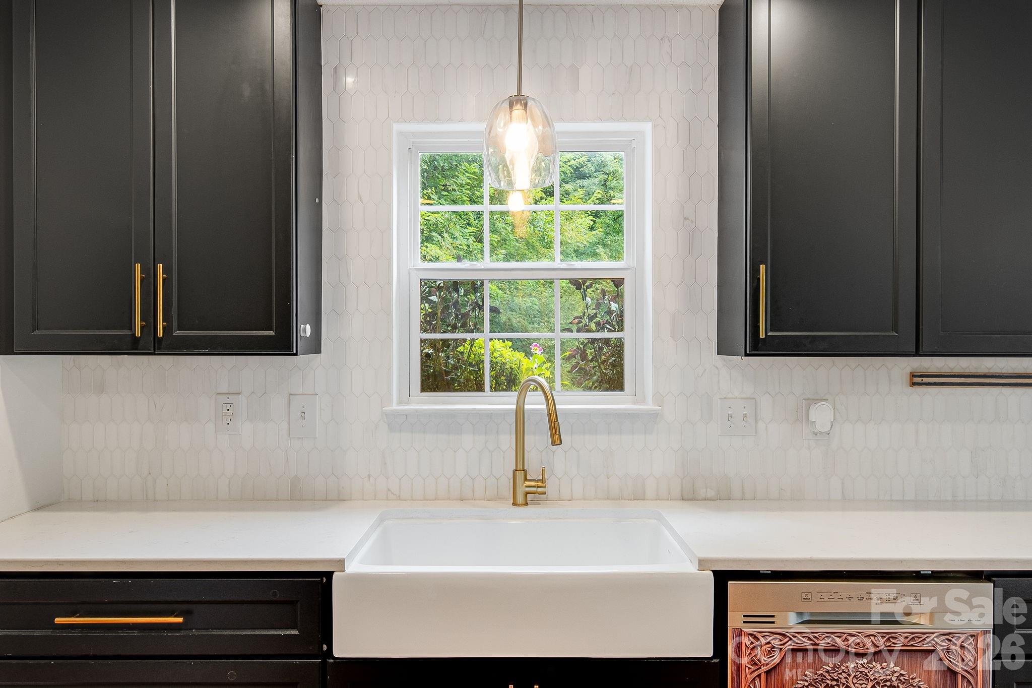 747 Osborne Road Clyde, NC 28721 - Photo 11 of 40 Gallery Image 11