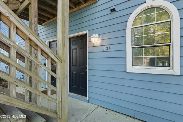 $180,000 | 4230 Wilshire Boulevard, Unit 104, Wilmington, NC 28403