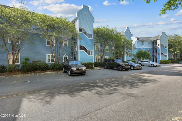 $180,000 | 4230 Wilshire Boulevard, Unit 104, Wilmington, NC 28403