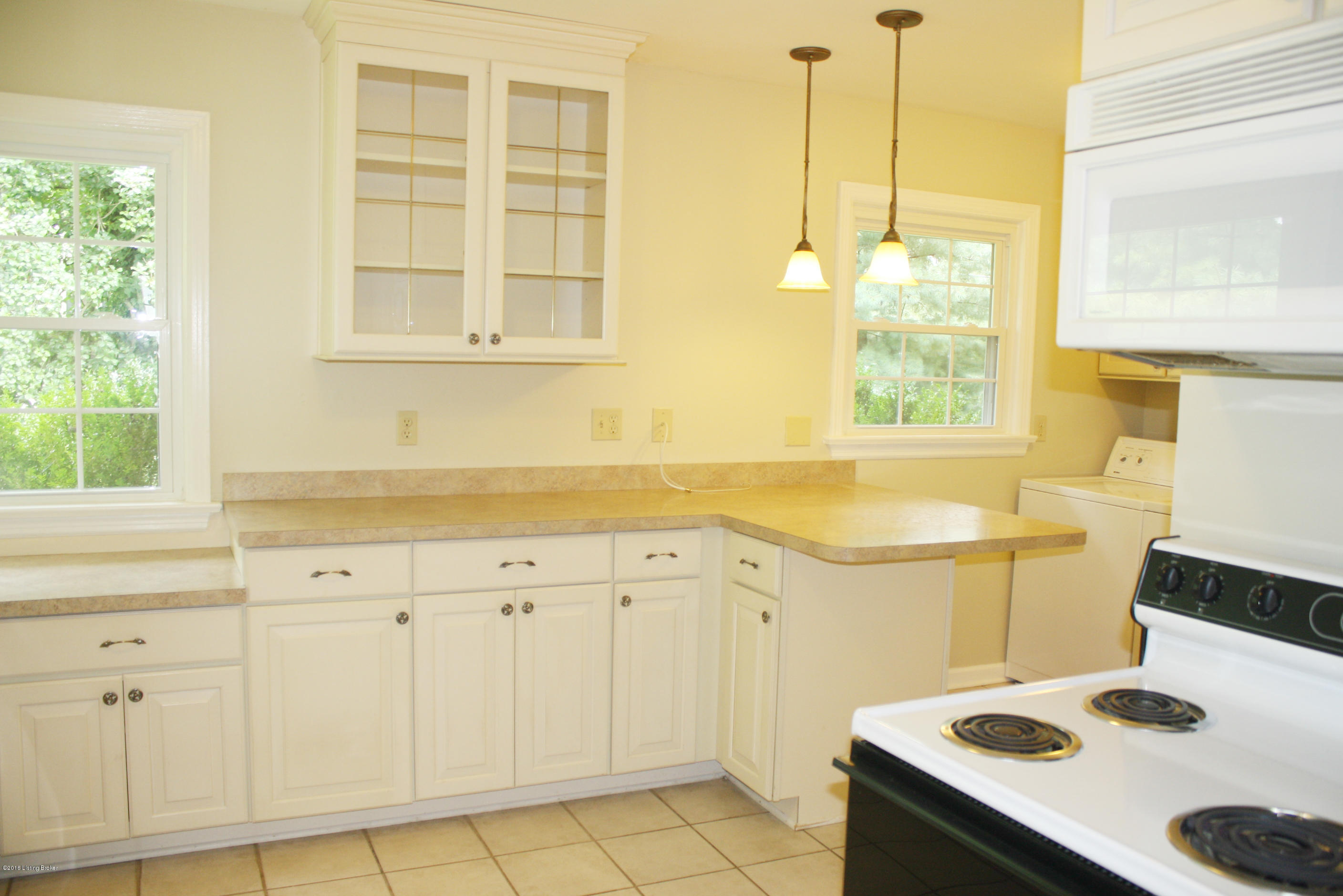 4365 Rudy Lane Louisville, KY 40207 - Photo 11 of 34 Kitchen with small bar area