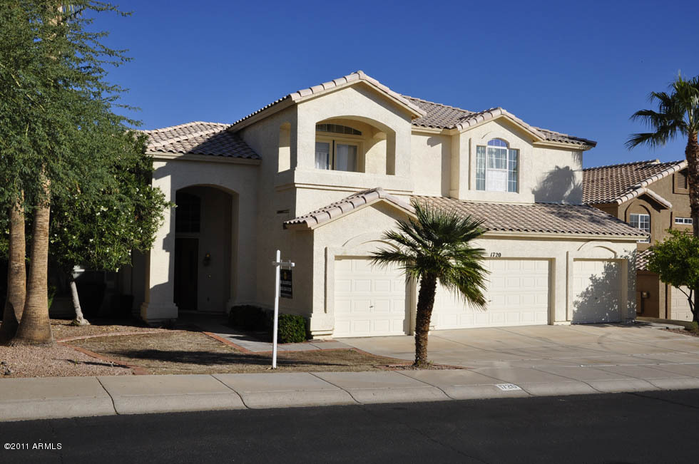 1720 East Redfield Road Phoenix, AZ 85022 - Photo 1 of 30 Front