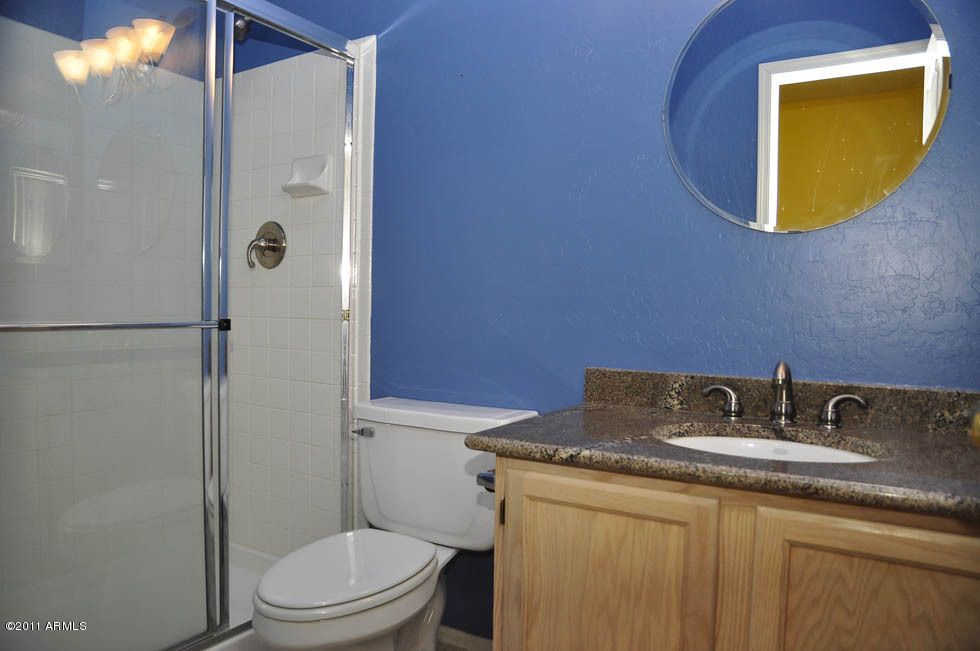 1720 East Redfield Road Phoenix, AZ 85022 - Photo 23 of 30 Guest Bath