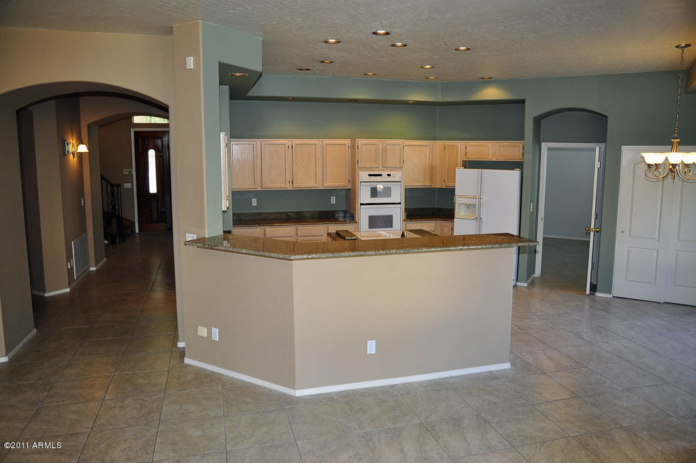 1720 East Redfield Road Phoenix, AZ 85022 - Photo 4 of 30 Kitchen