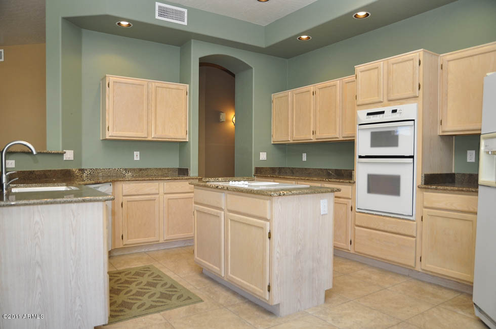 1720 East Redfield Road Phoenix, AZ 85022 - Photo 7 of 30 Kitchen2