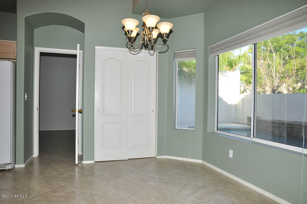 1720 East Redfield Road Phoenix, AZ 85022 - Photo 8 of 30 Breakfast Nook
