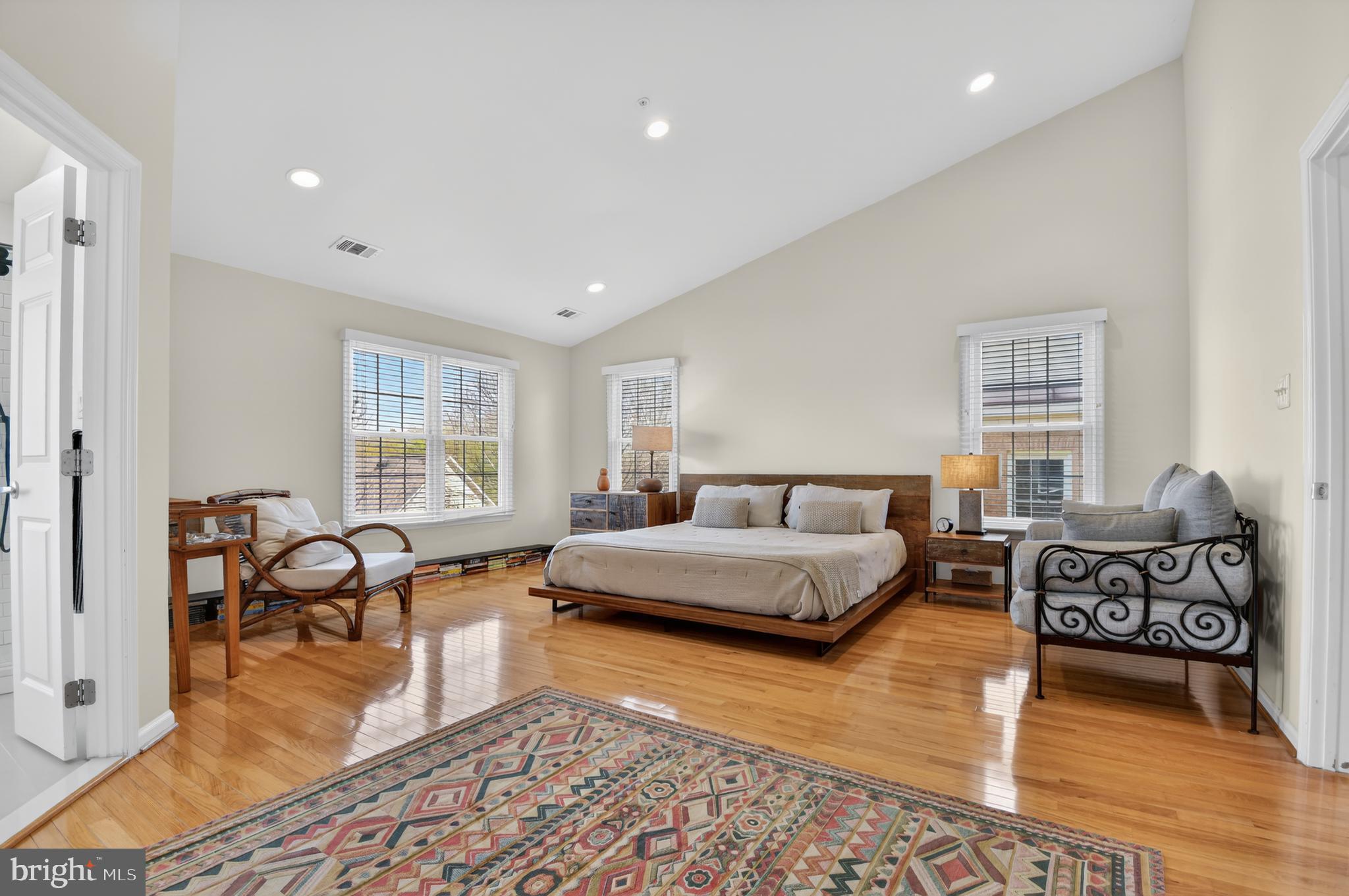 8439 Bells Ridge Terrace Potomac, MD 20854 - Photo 17 of 43 Gallery Image 17