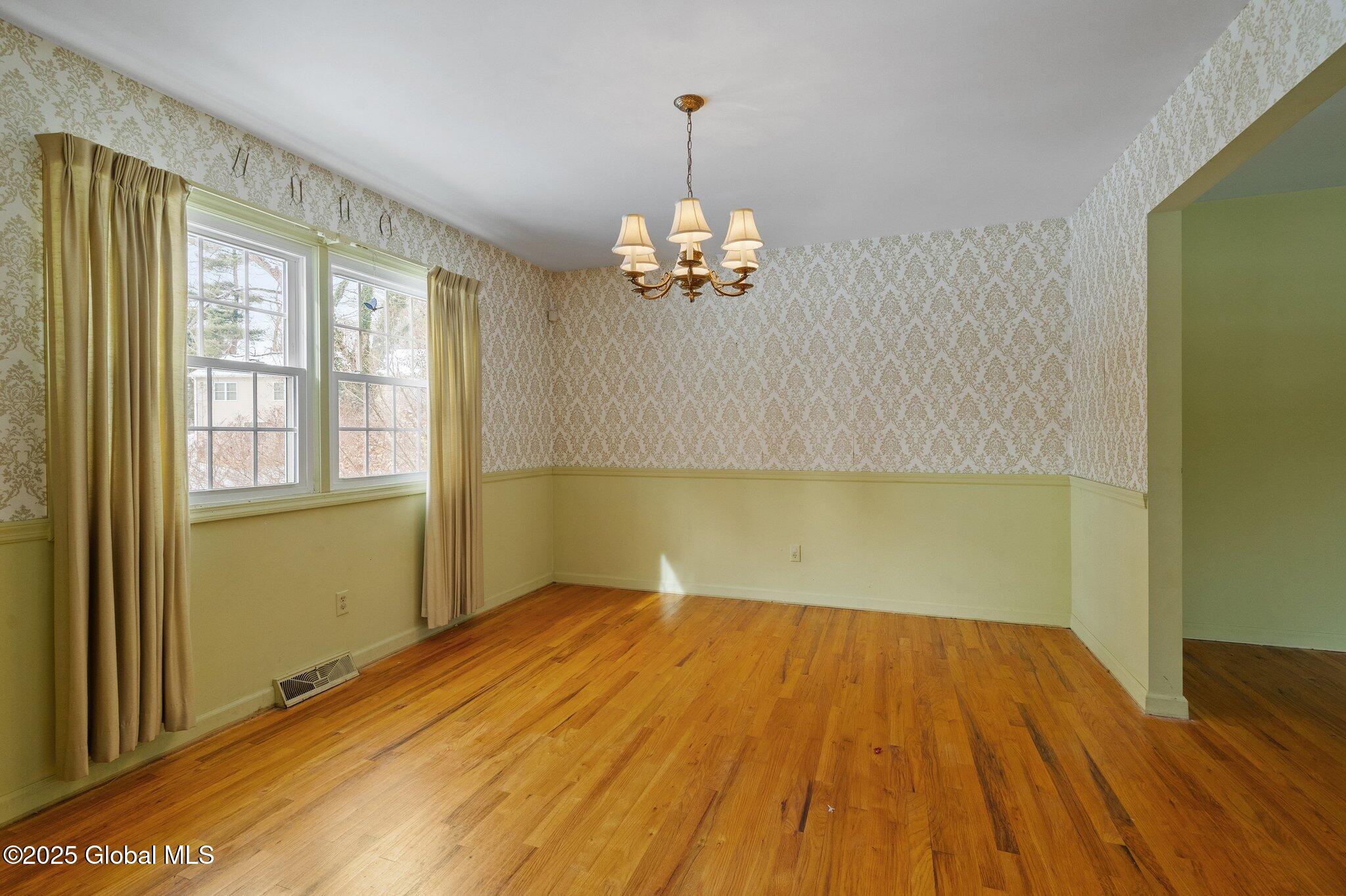 7 Tamarack Drive Bethlehem, NY 12054 - Photo 14 of 56 10-web-or-mls-7-tamarack-dr